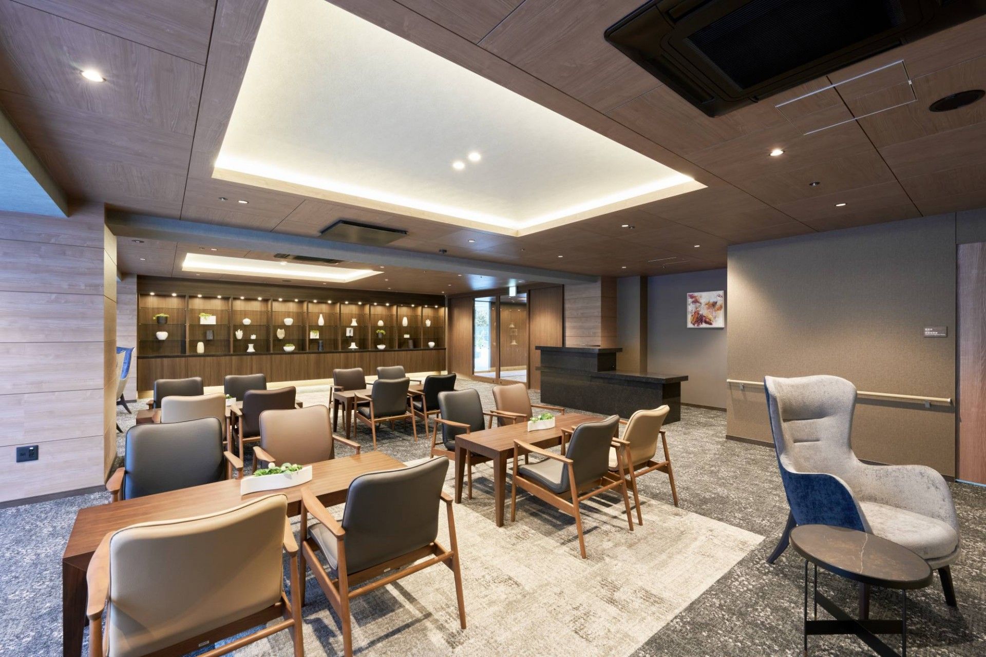 落ち着いた雰囲気の共有スペース