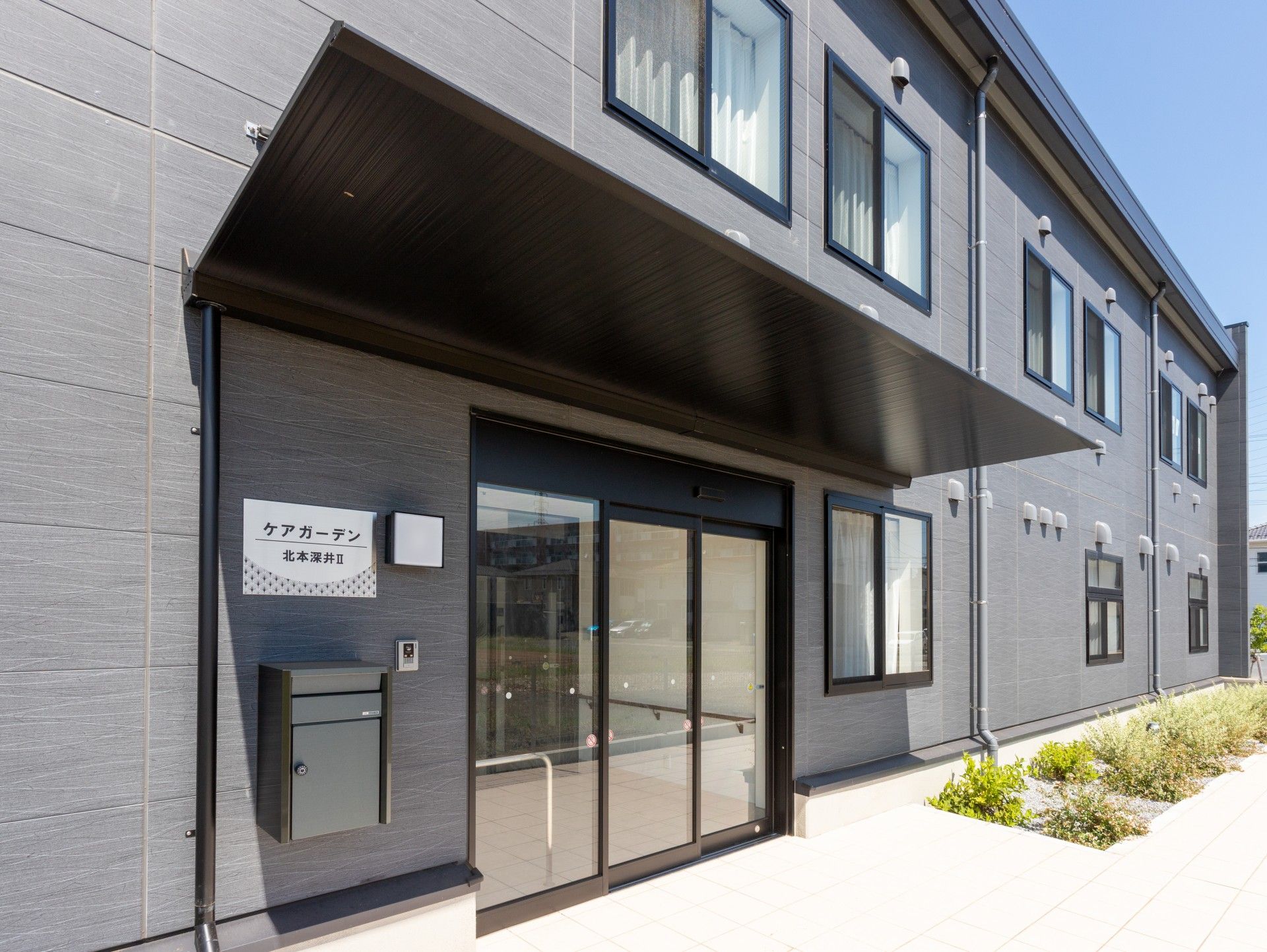 エントランスの外観