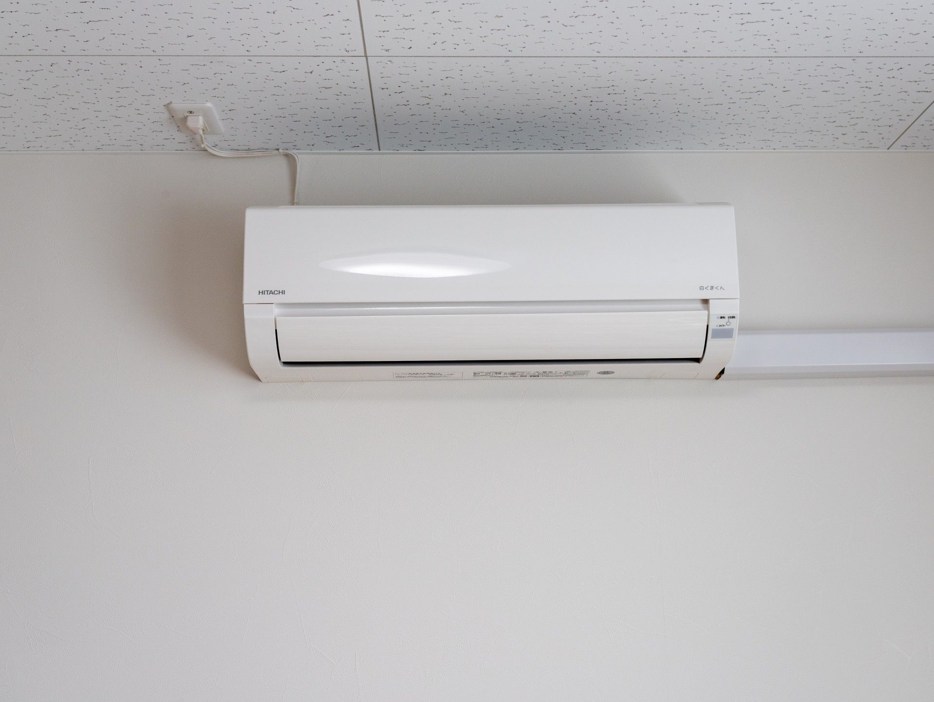 壁に設置された空調設備