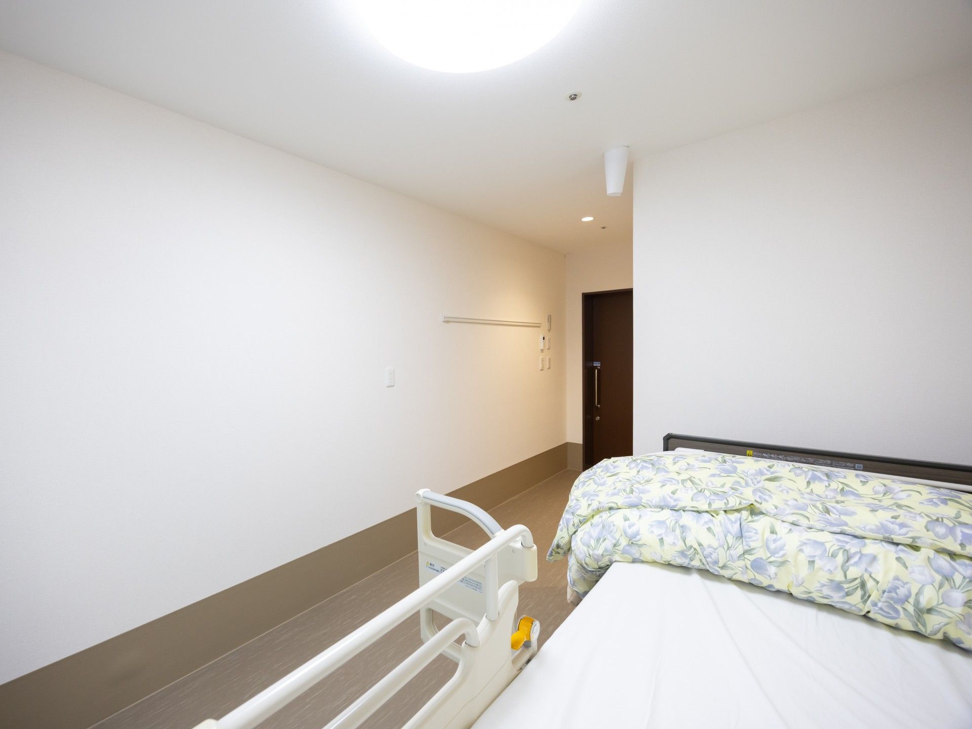 落ち着いた雰囲気の居室