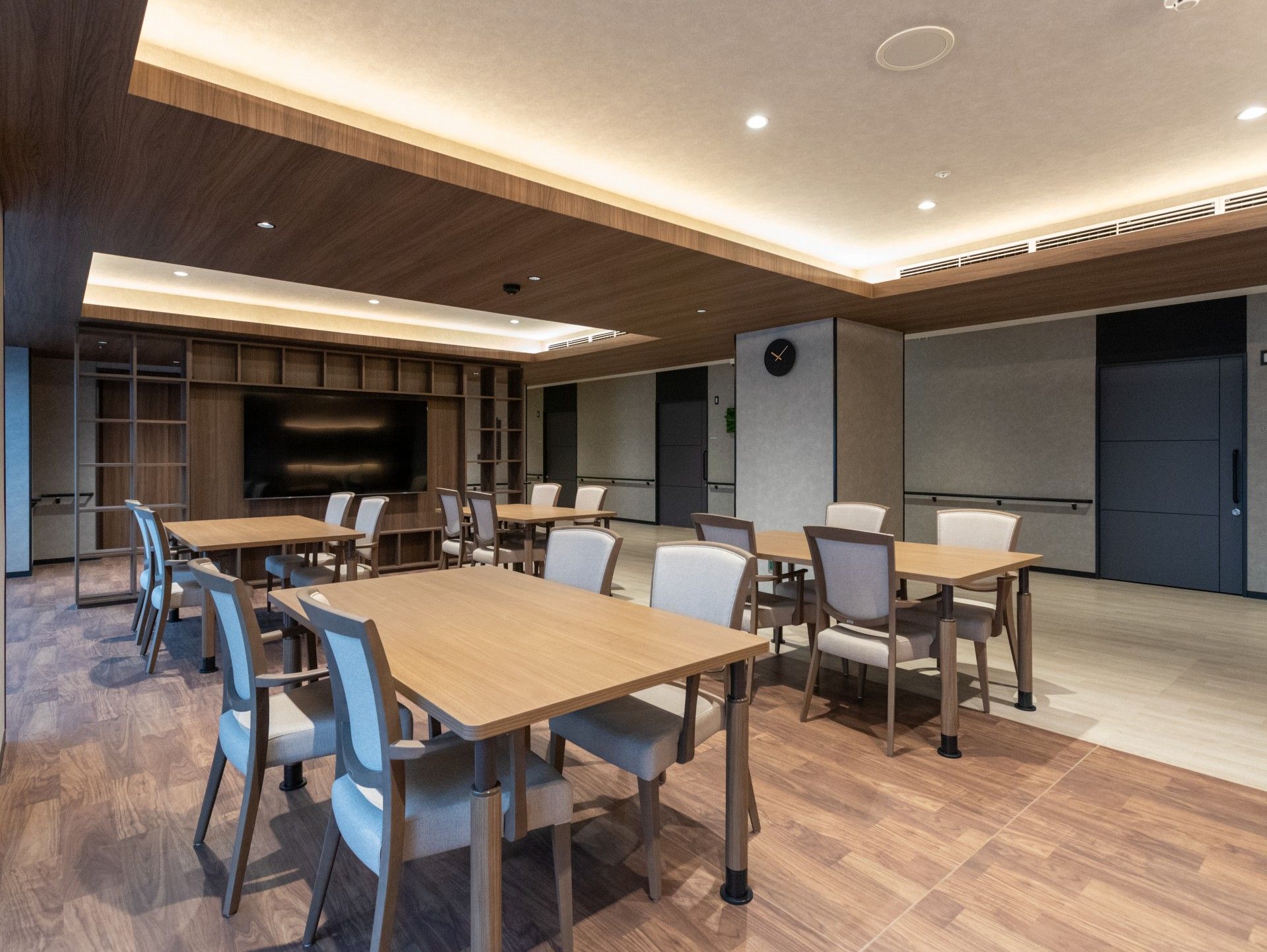 落ち着いた雰囲気の食堂