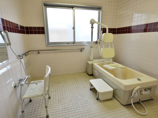 リフトのある浴室