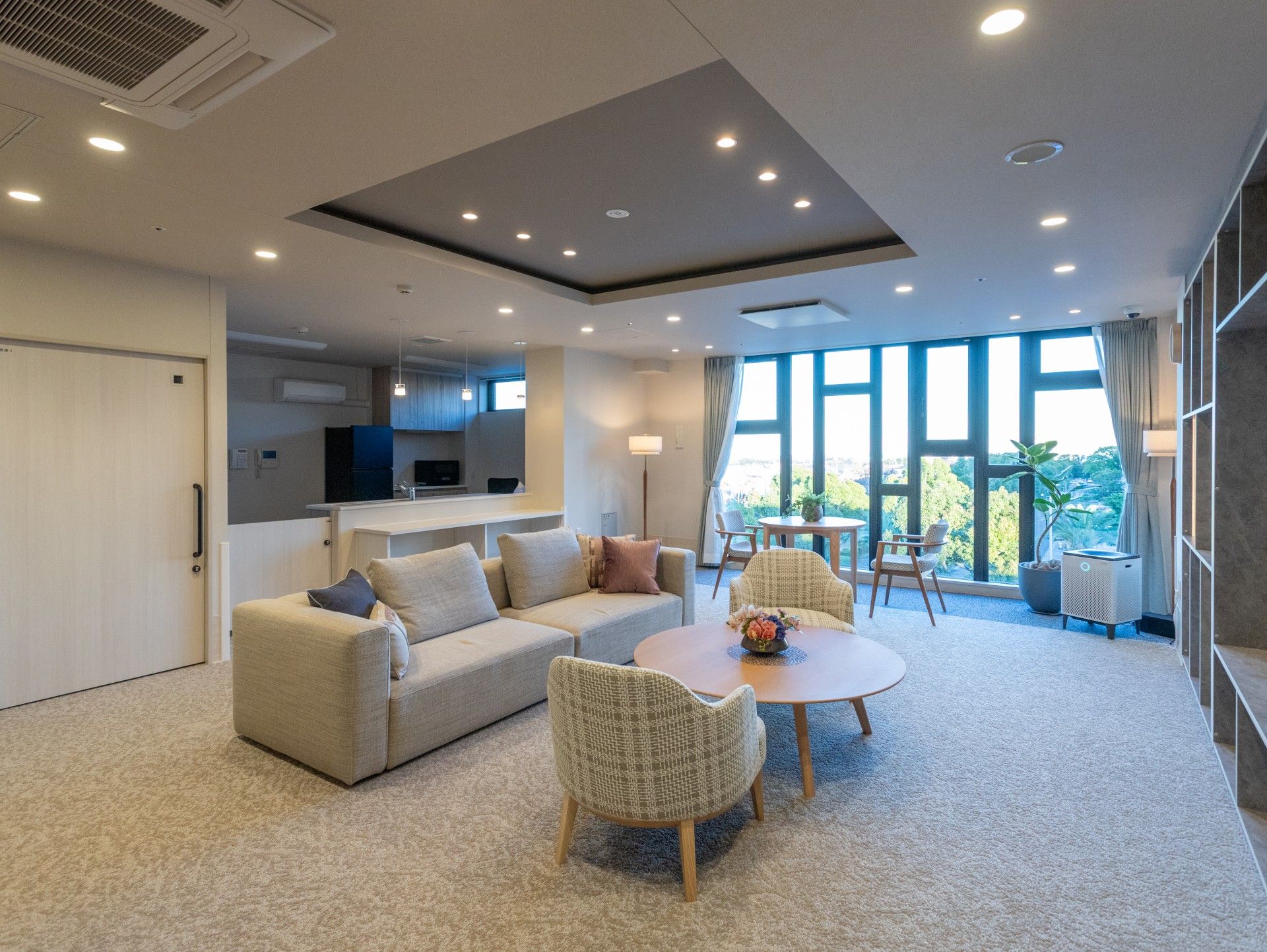 広いリビングルーム