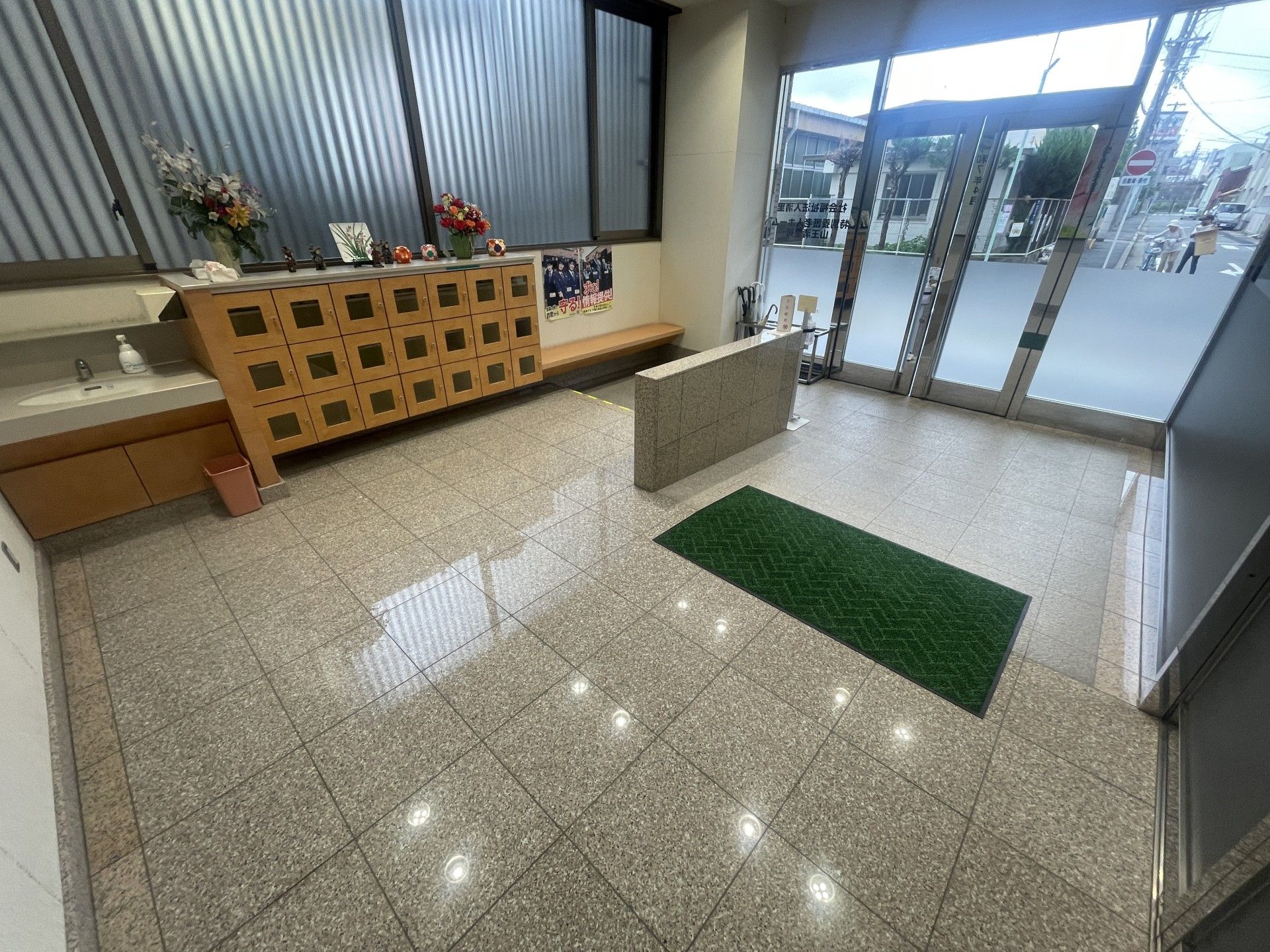 明るいエントランス