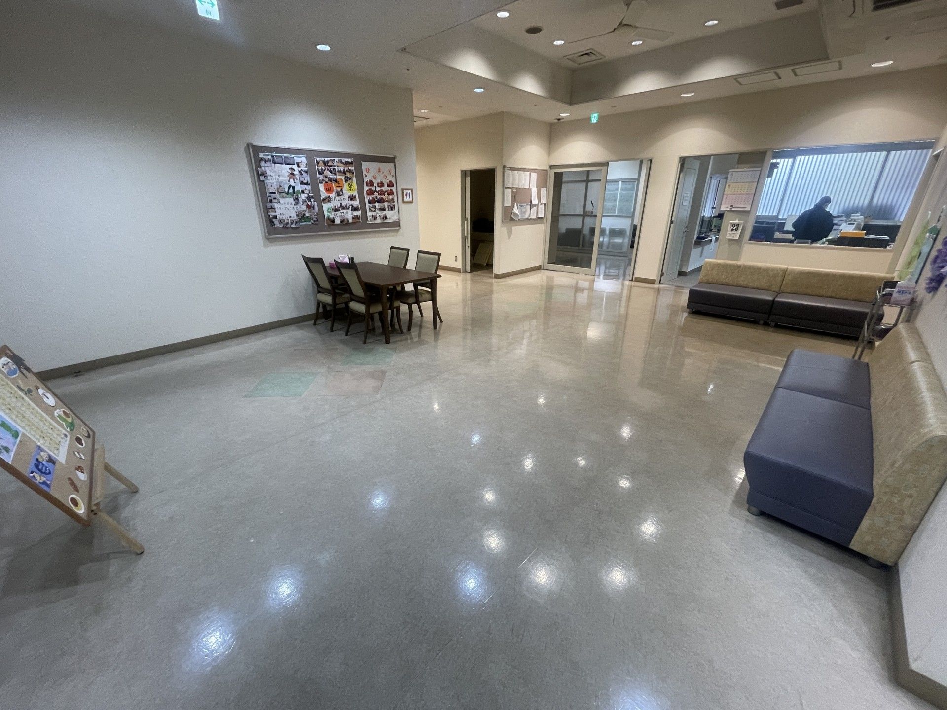 広いロビーの様子