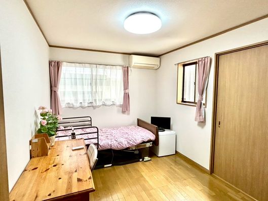 居室（ピンク）