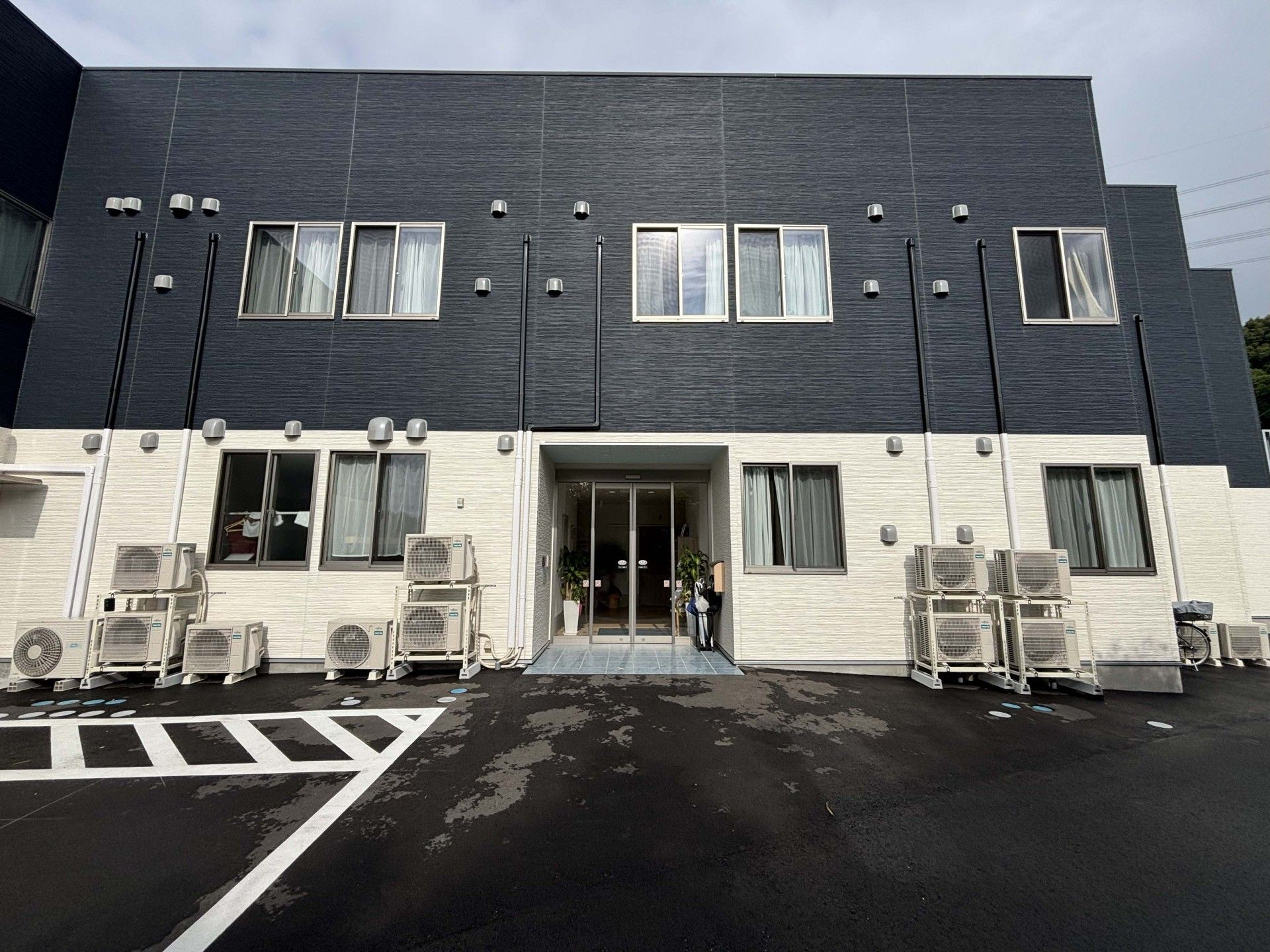 エントランスの外観