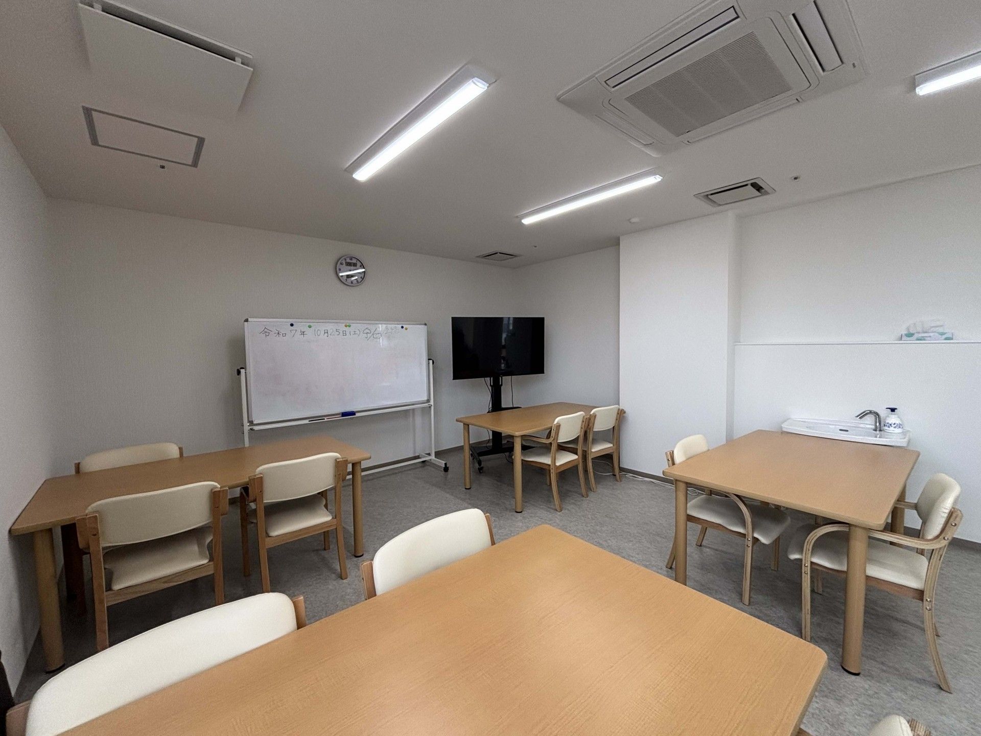 落ち着いた雰囲気の部屋