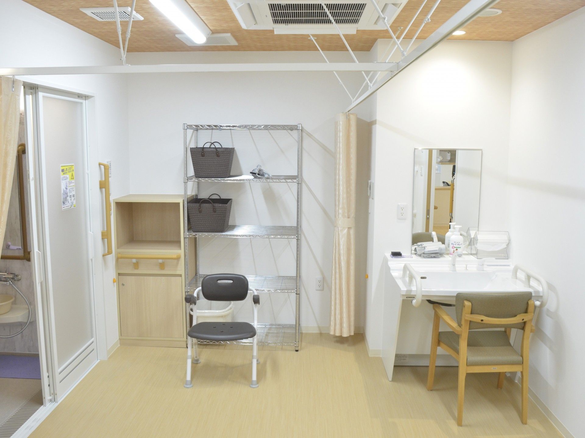 清潔な居室の一角