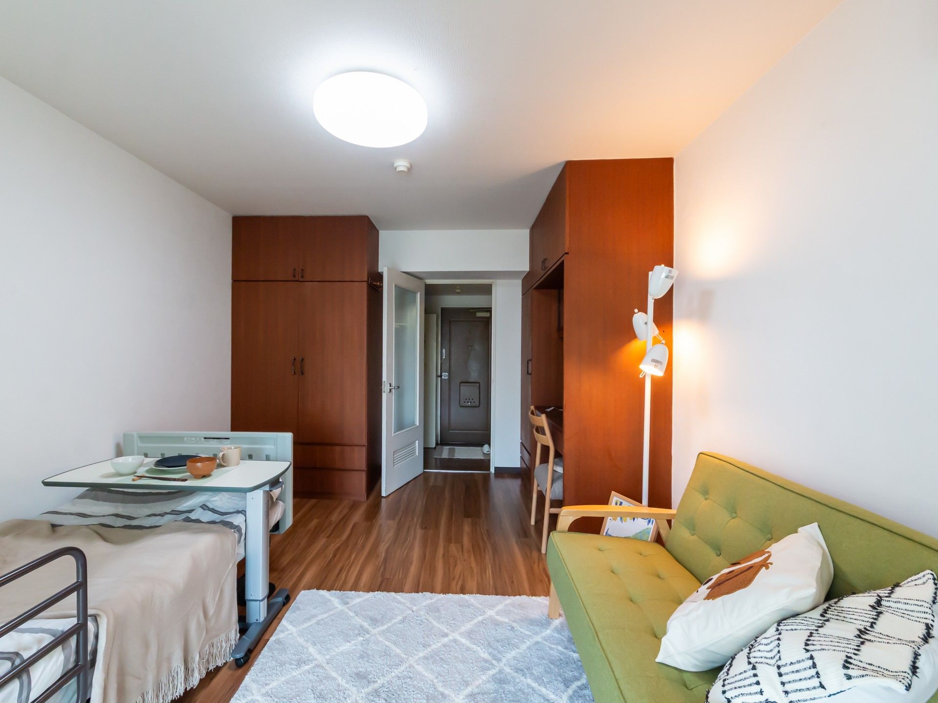 落ち着いた個室の様子