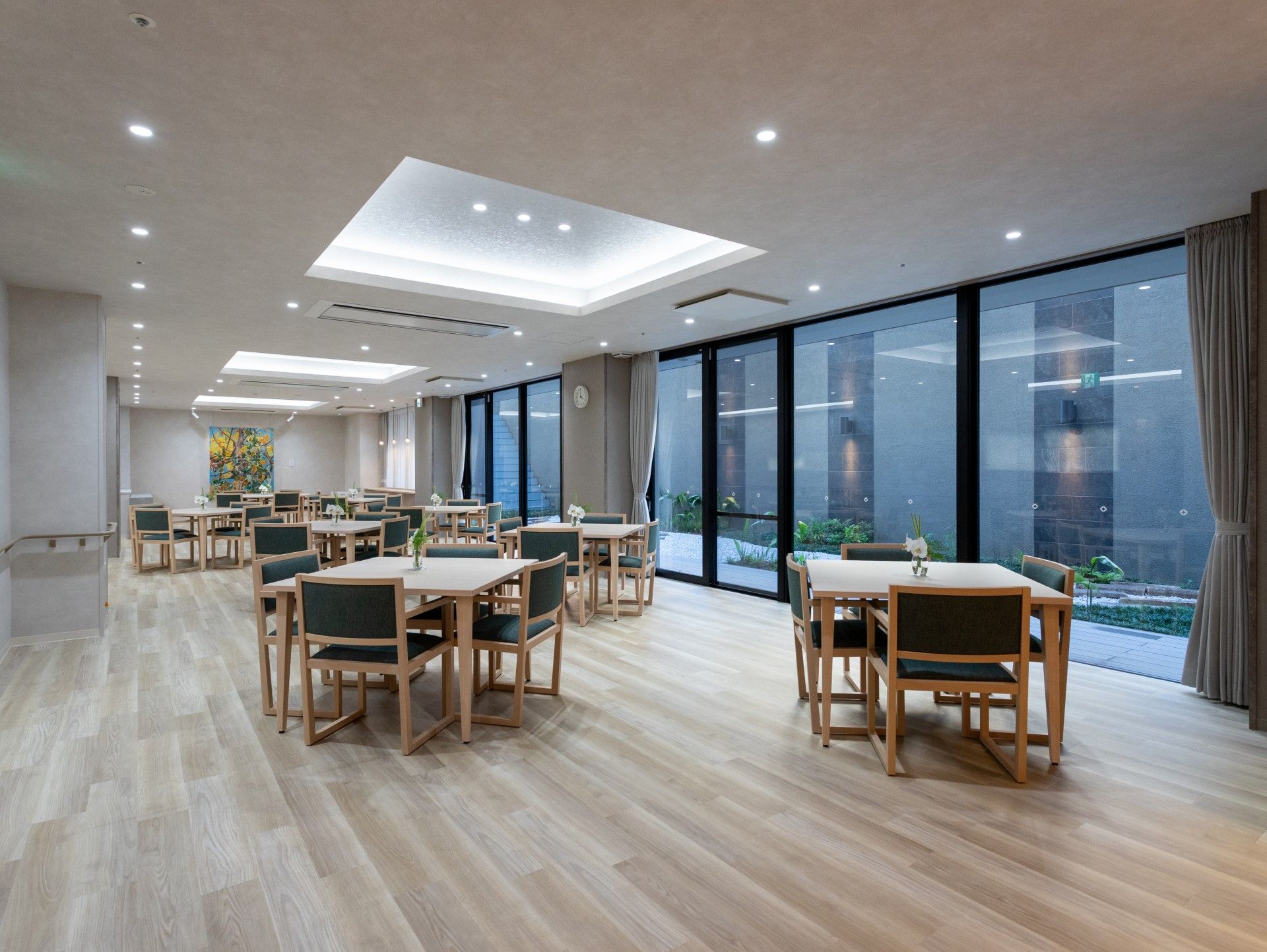 開放的な食事スペース