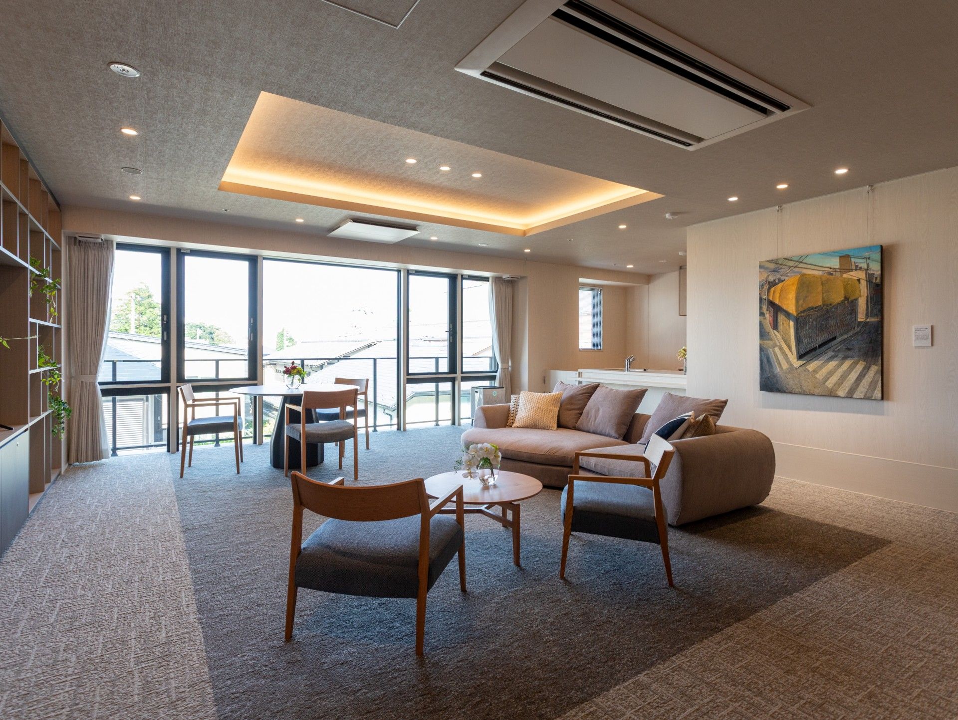 広々としたリビングルーム