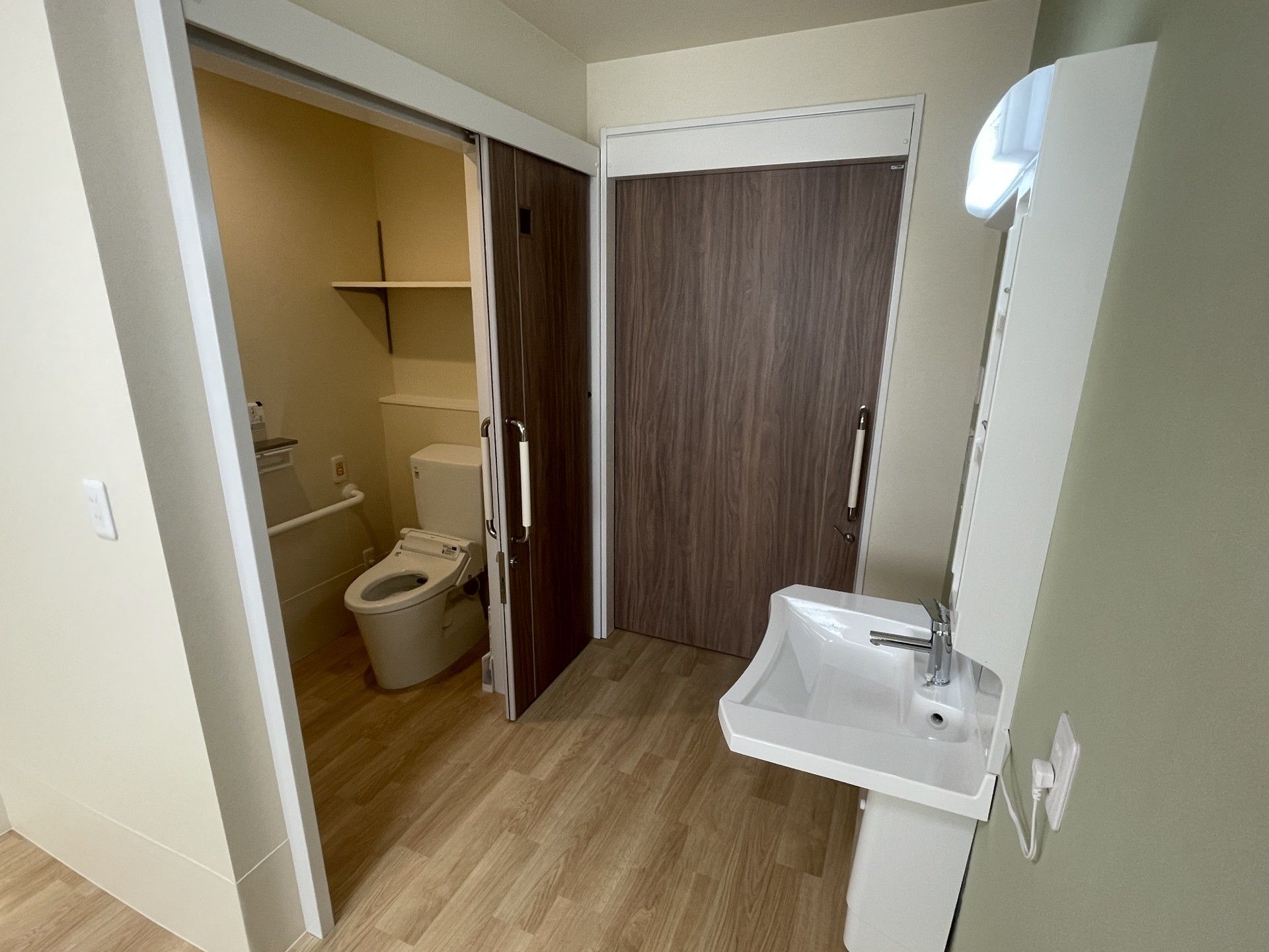 使いやすい洗面所とトイレ