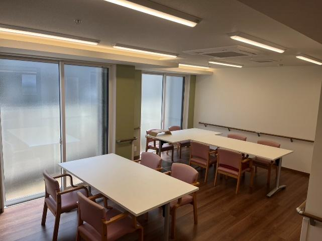 日差しが差し込む部屋