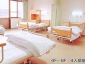 明るい4人部屋