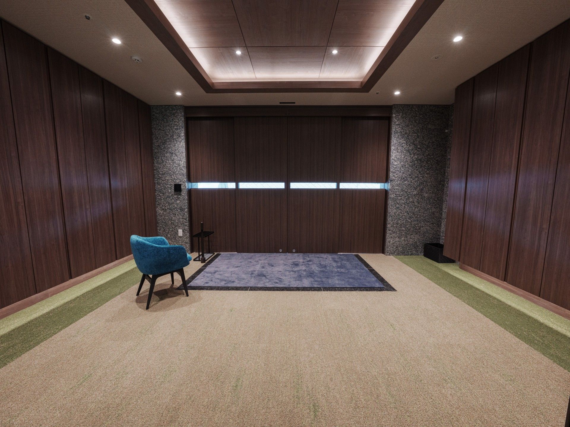 落ち着いた雰囲気の部屋