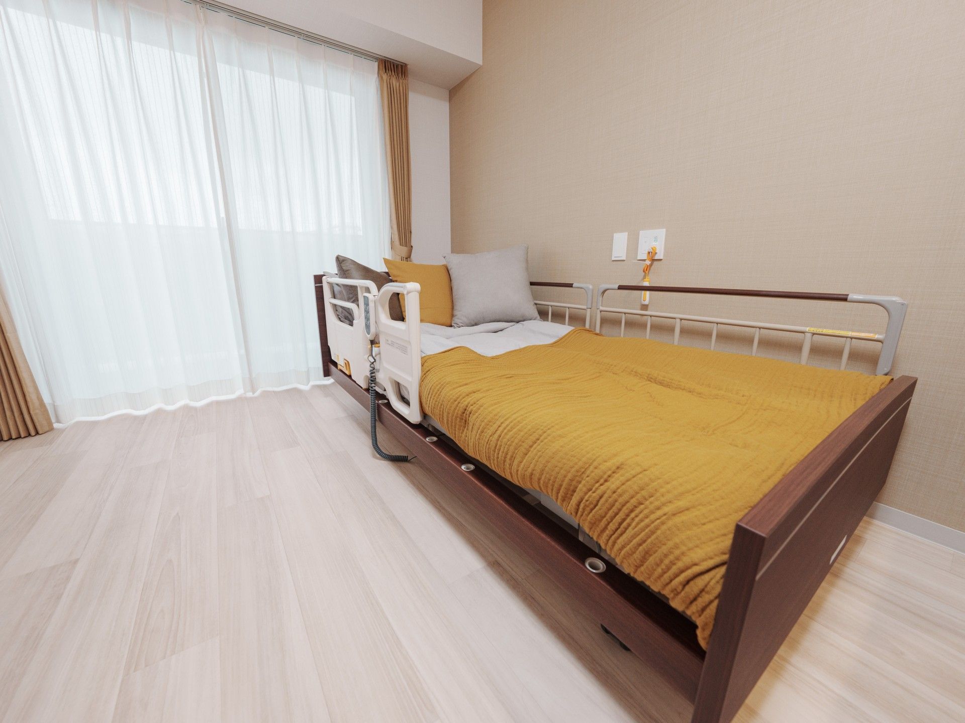 落ち着いた色合いの居室