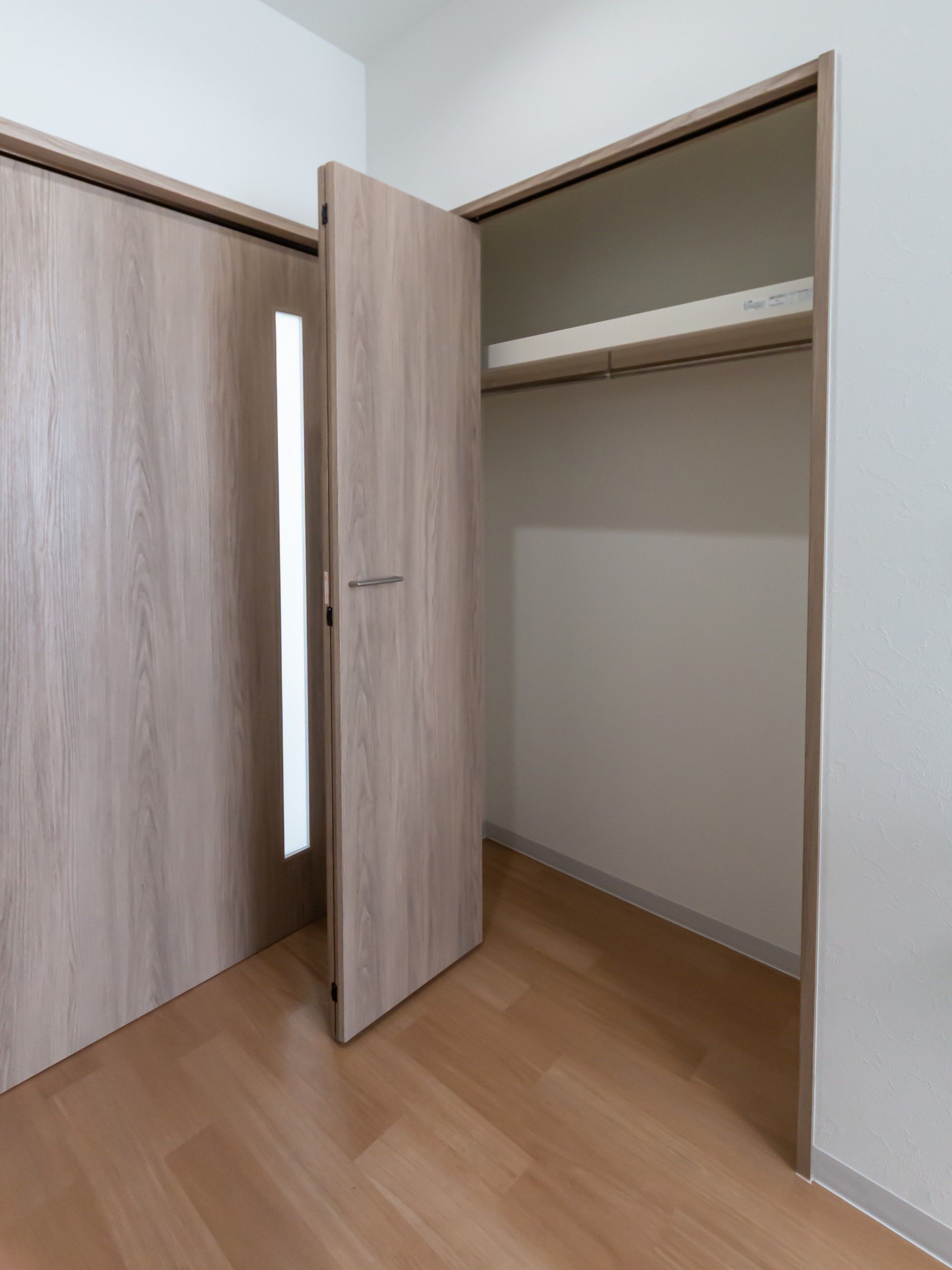 収納スペースの扉