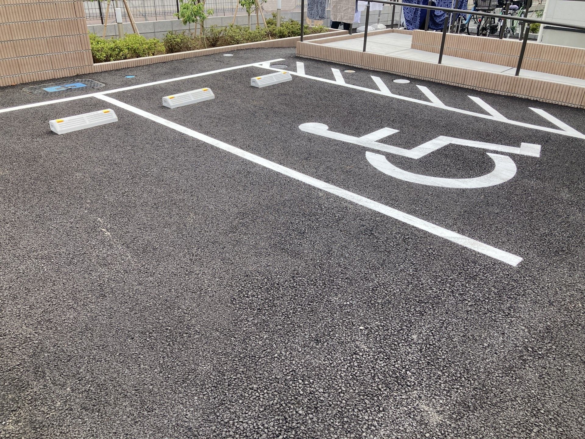 バリアフリー駐車場