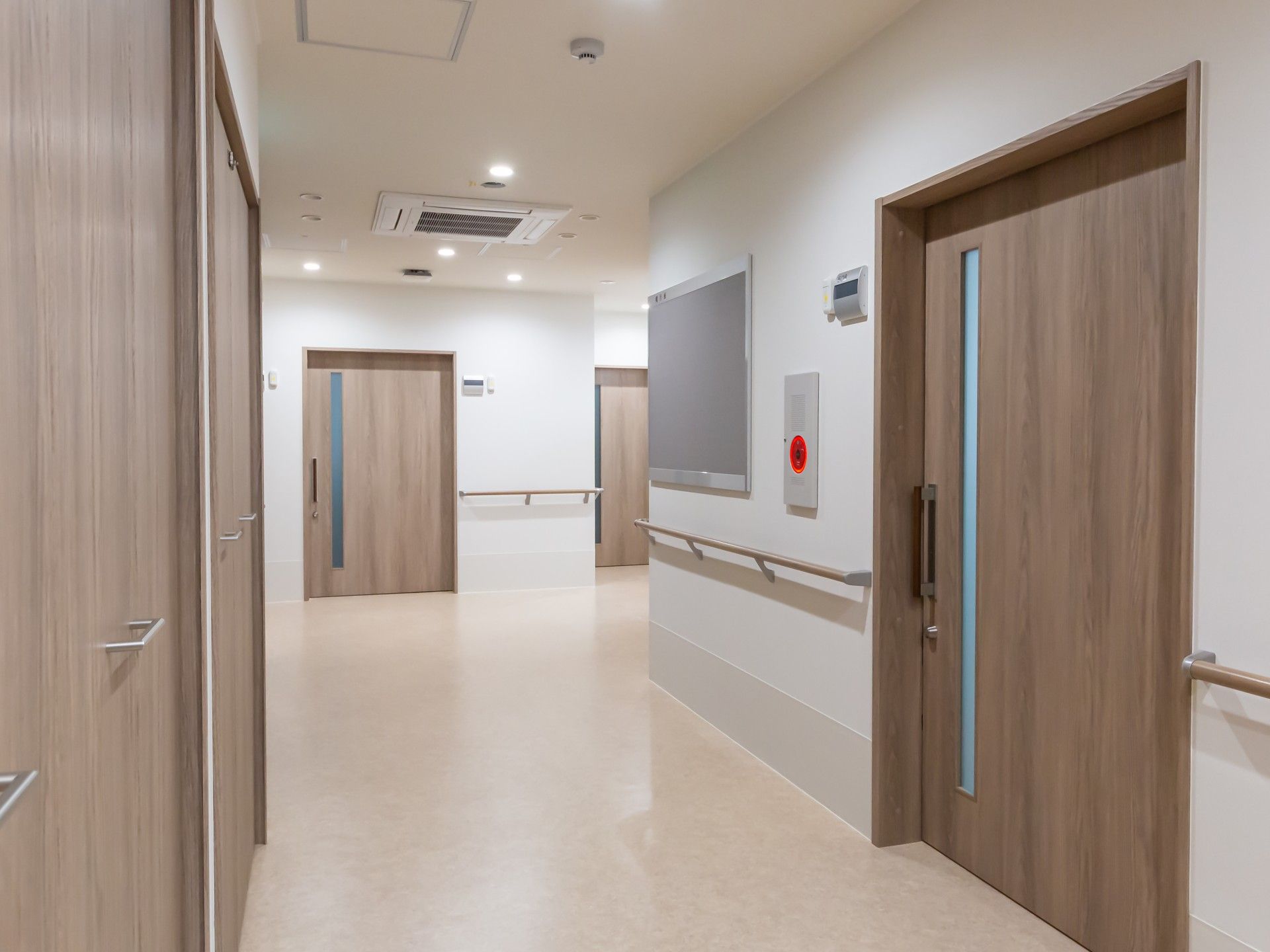 手すり付きの廊下