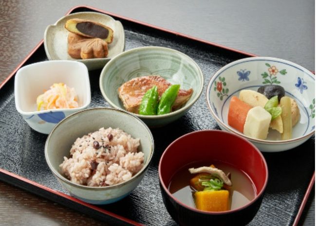 彩り豊かな和食膳