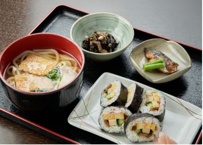 美味しそうな和食の膳