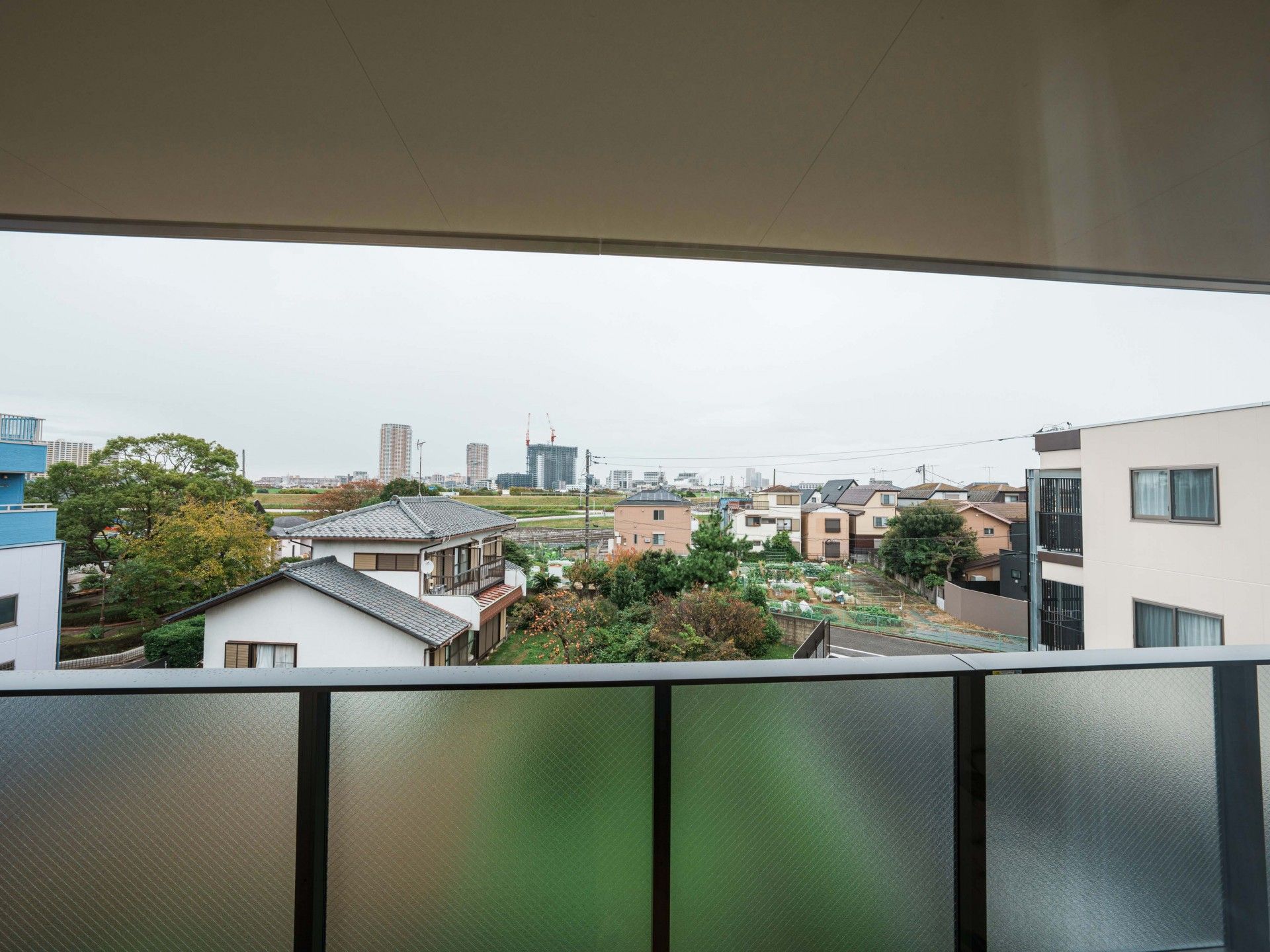 広がる景色のバルコニー