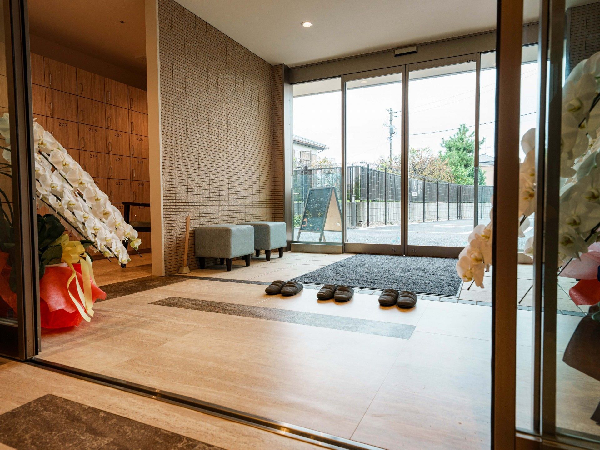 明るい玄関スペース