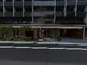 落ち着いた外観の建物