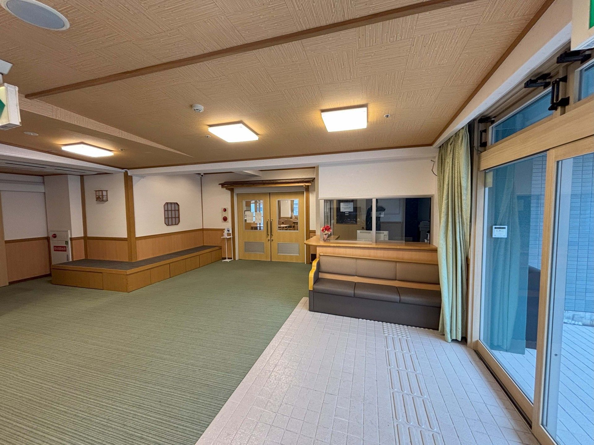 広いエントランスホール