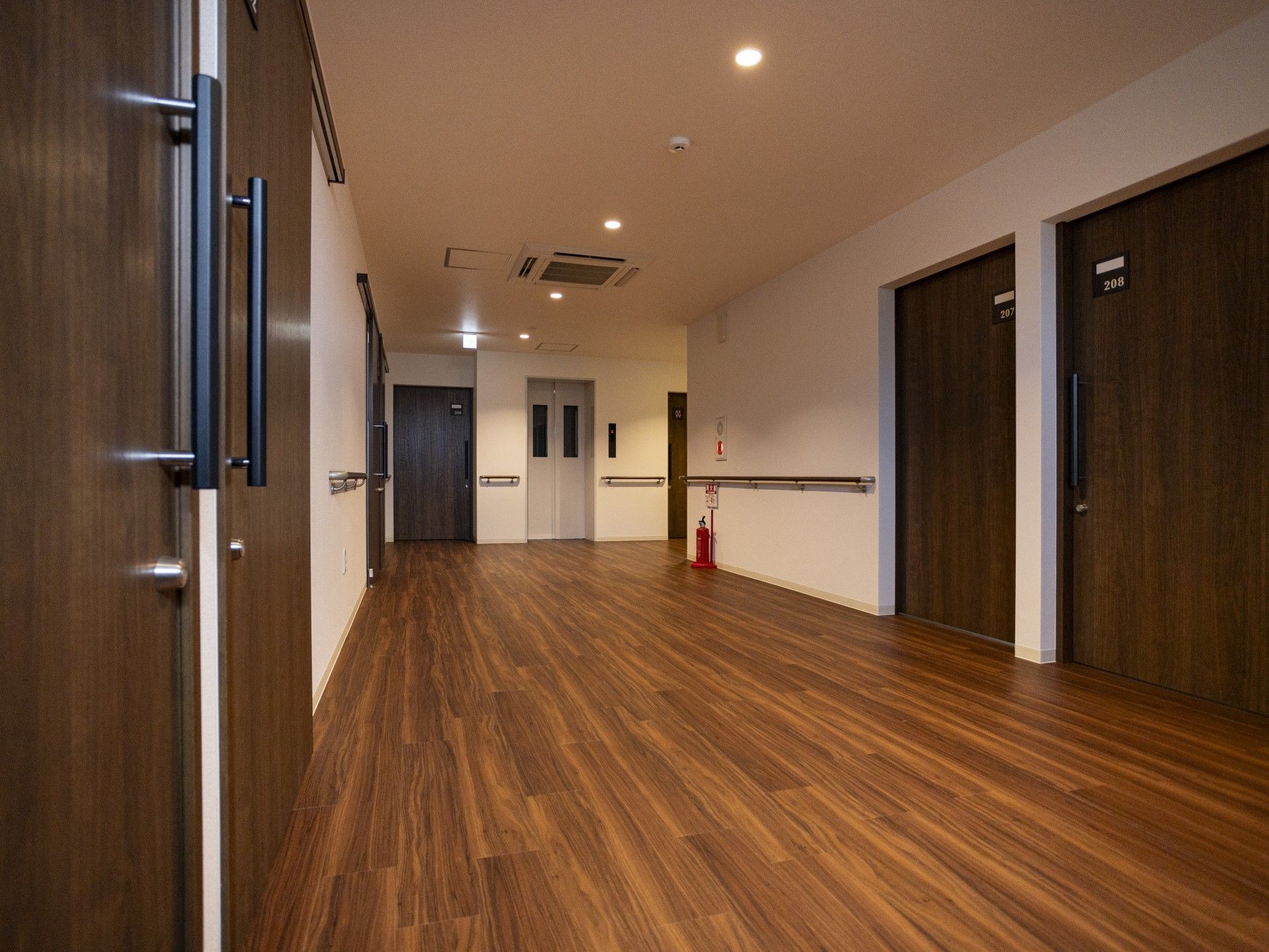 落ち着いた廊下