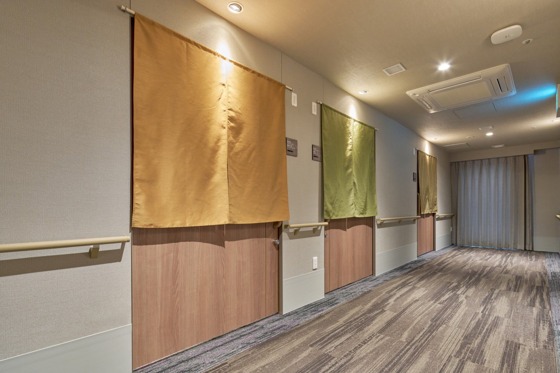 落ち着いた廊下