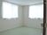 明るい部屋の窓