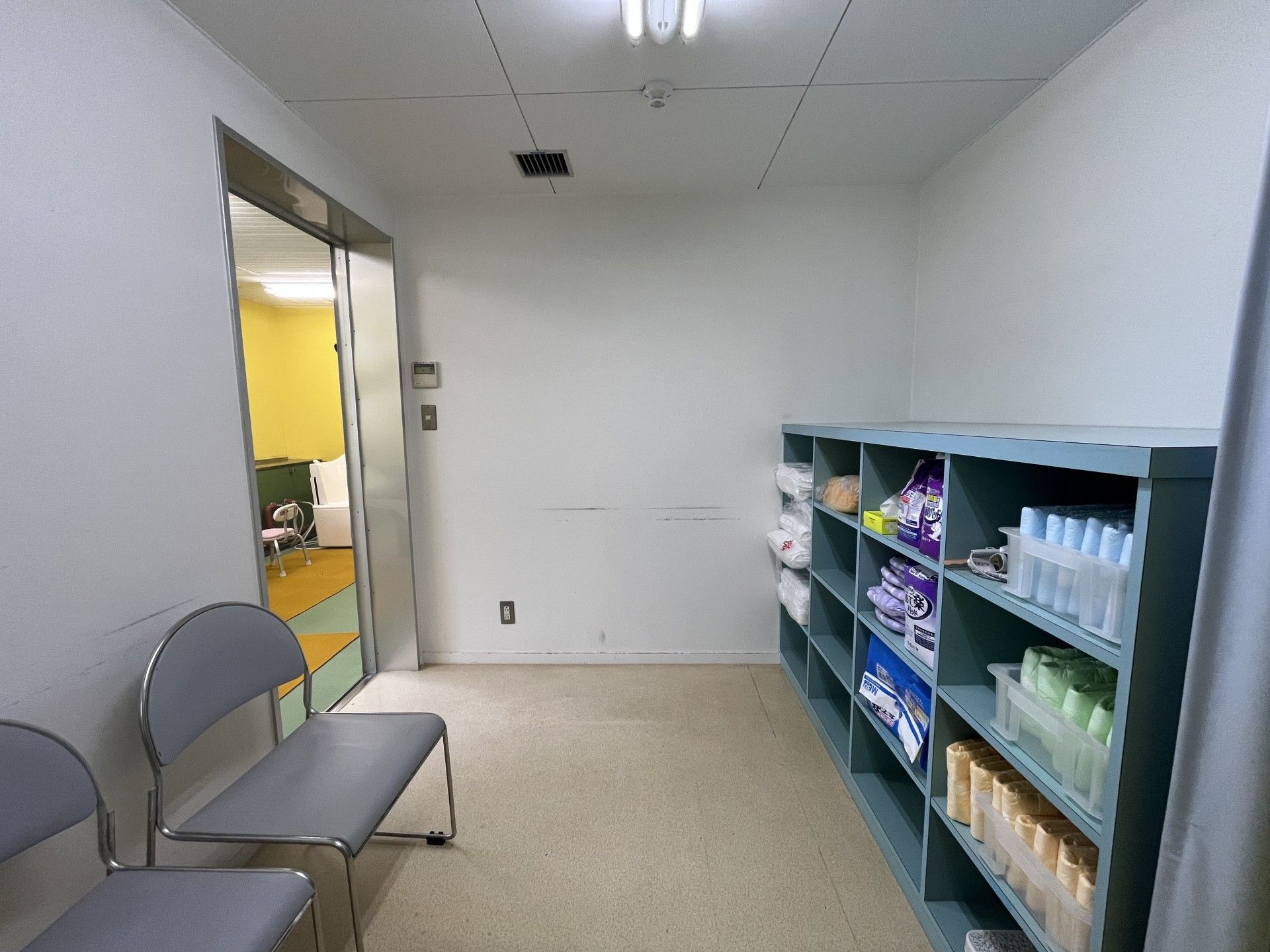 備品が整った待合スペース