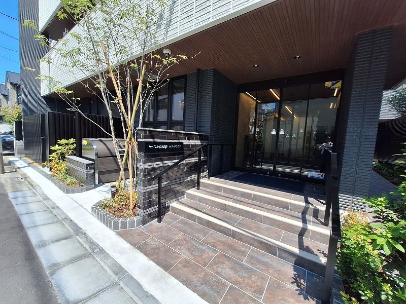 エントランスの外観