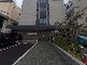 落ち着いた外観の建物