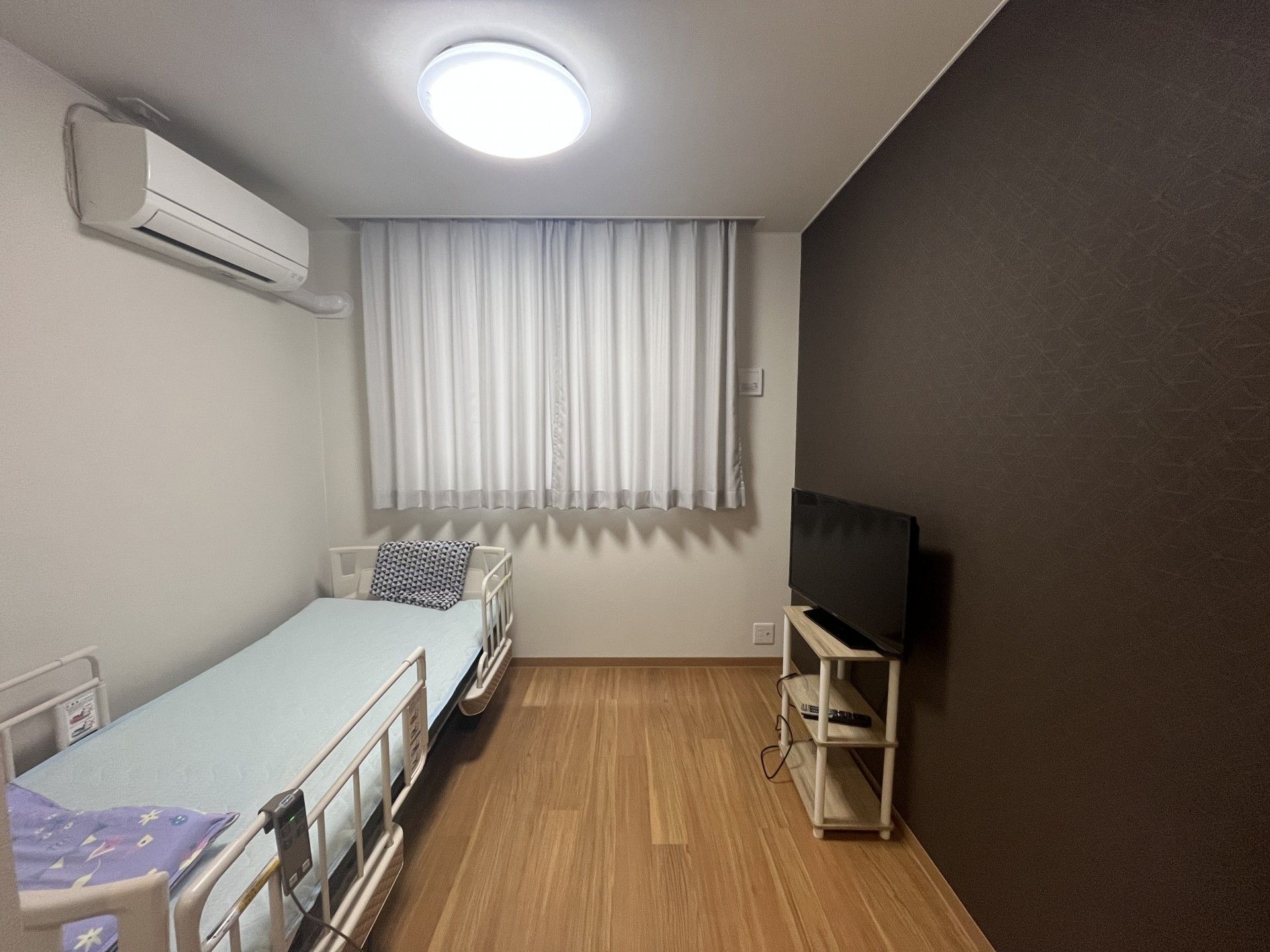 落ち着いた個室の様子