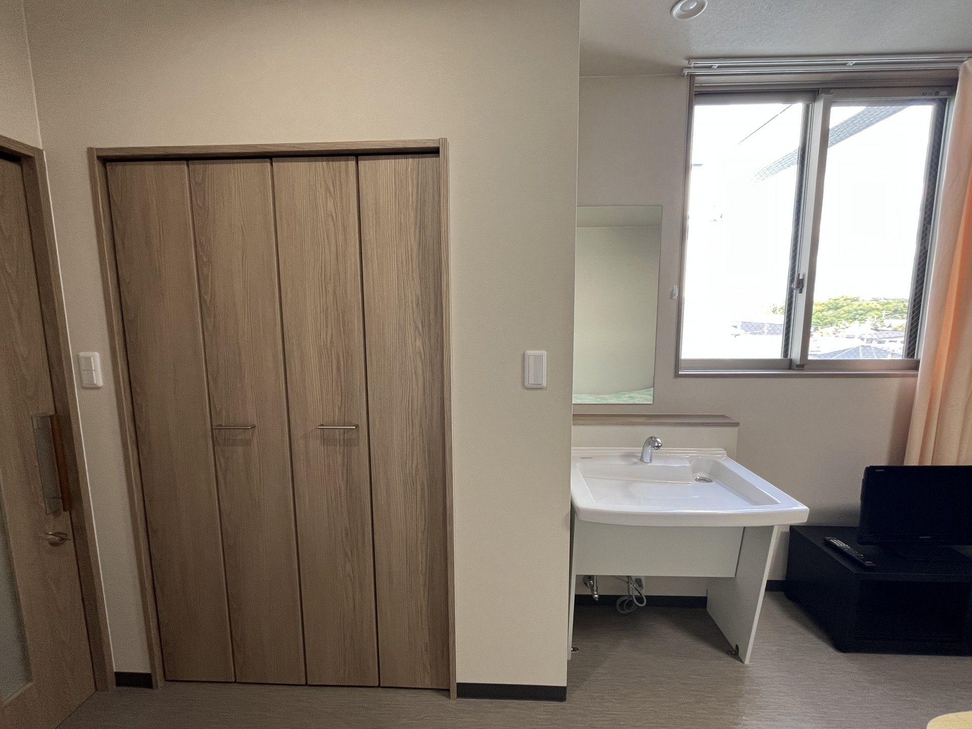 洗面台とクローゼット