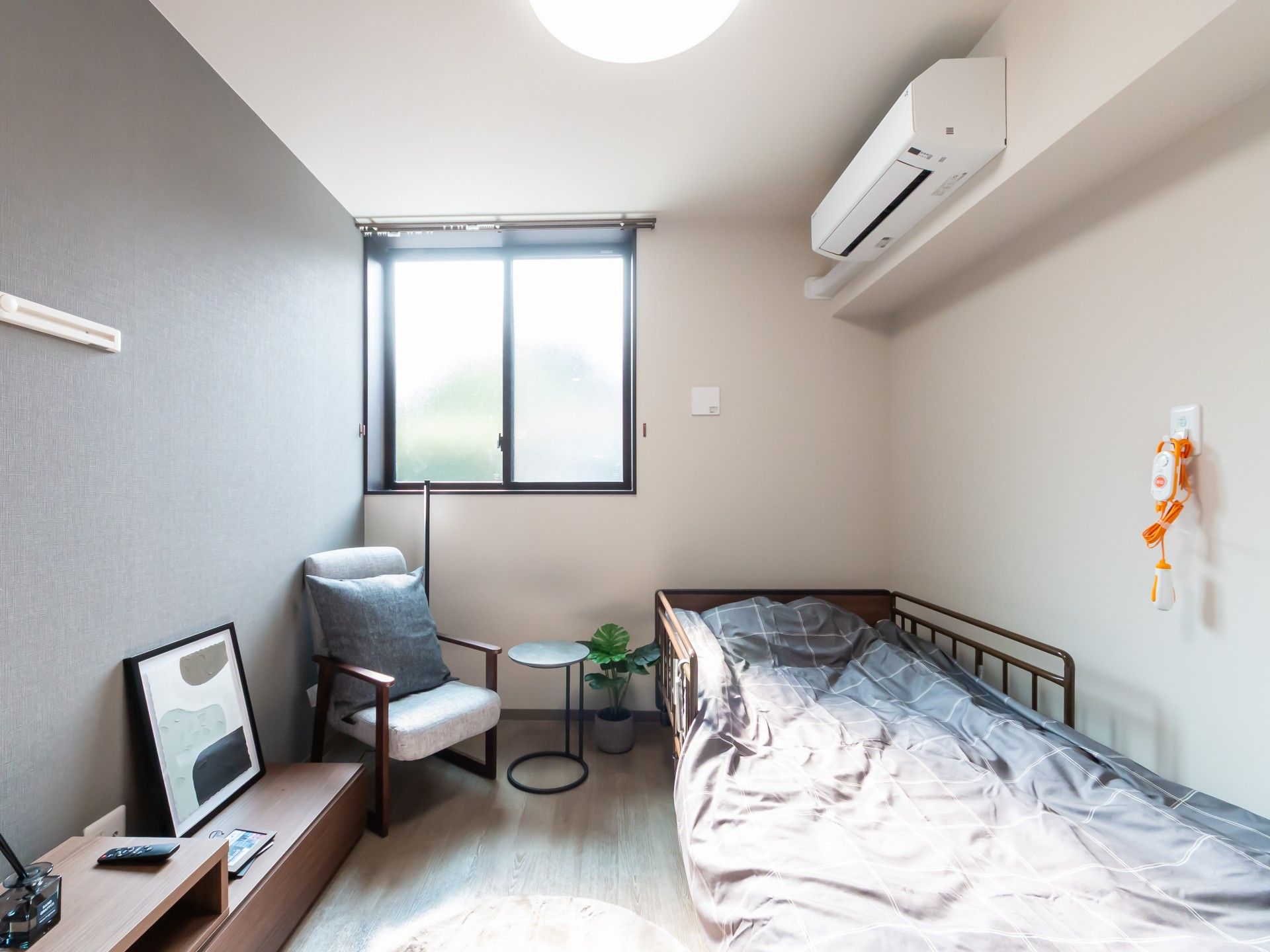 落ち着いた雰囲気の居室