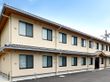 落ち着いた外観の建物