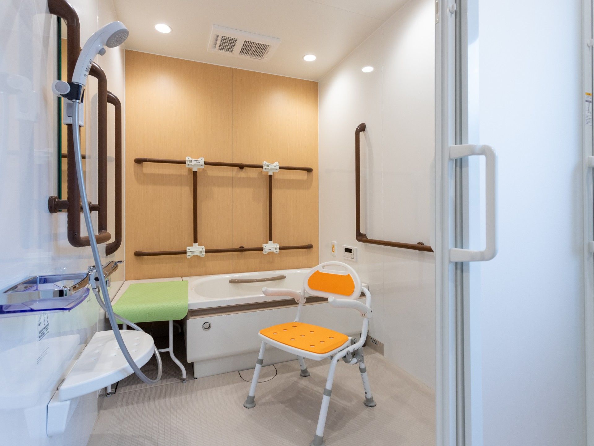 安全に配慮した浴室