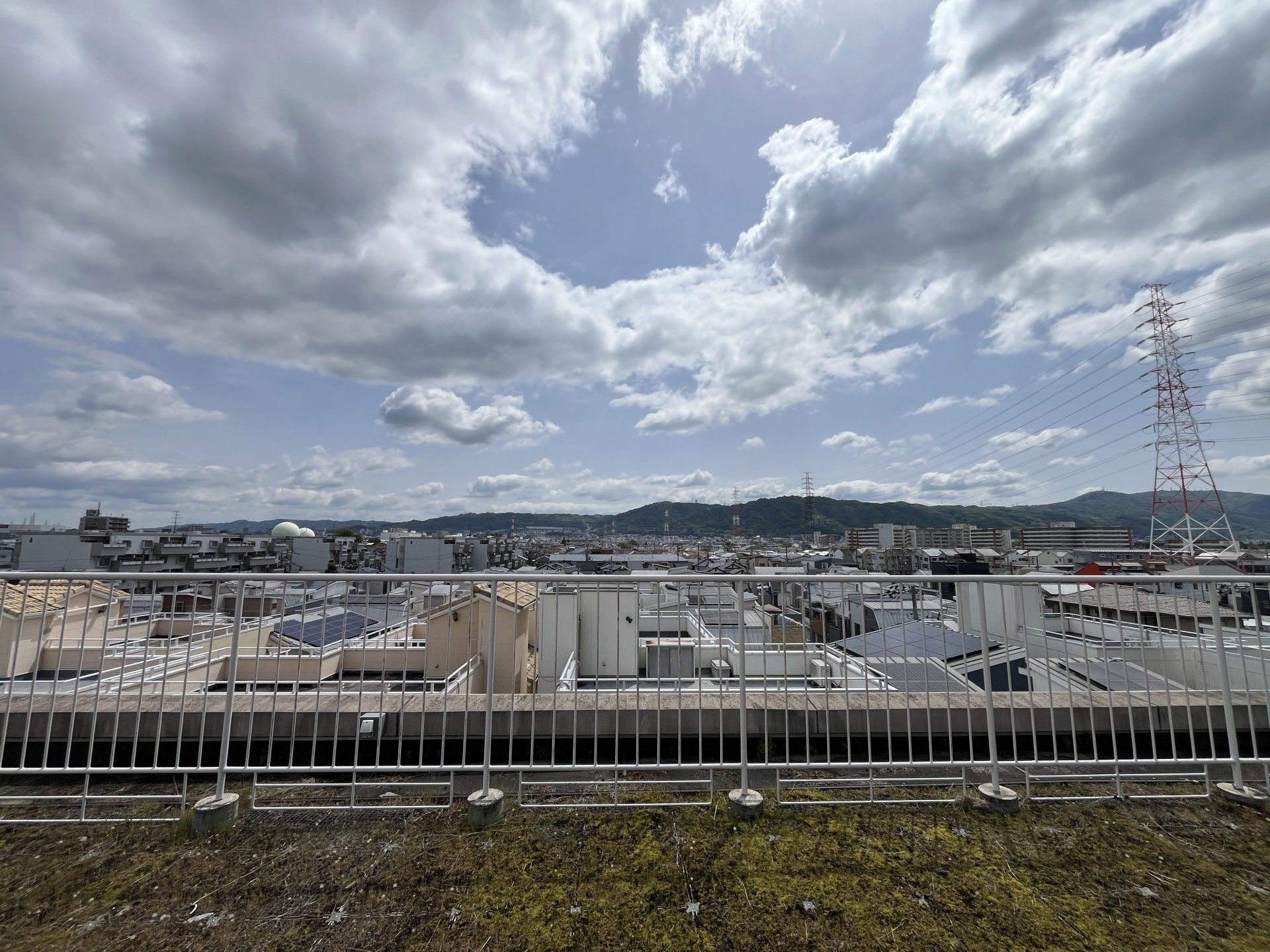 広がる空と街並み