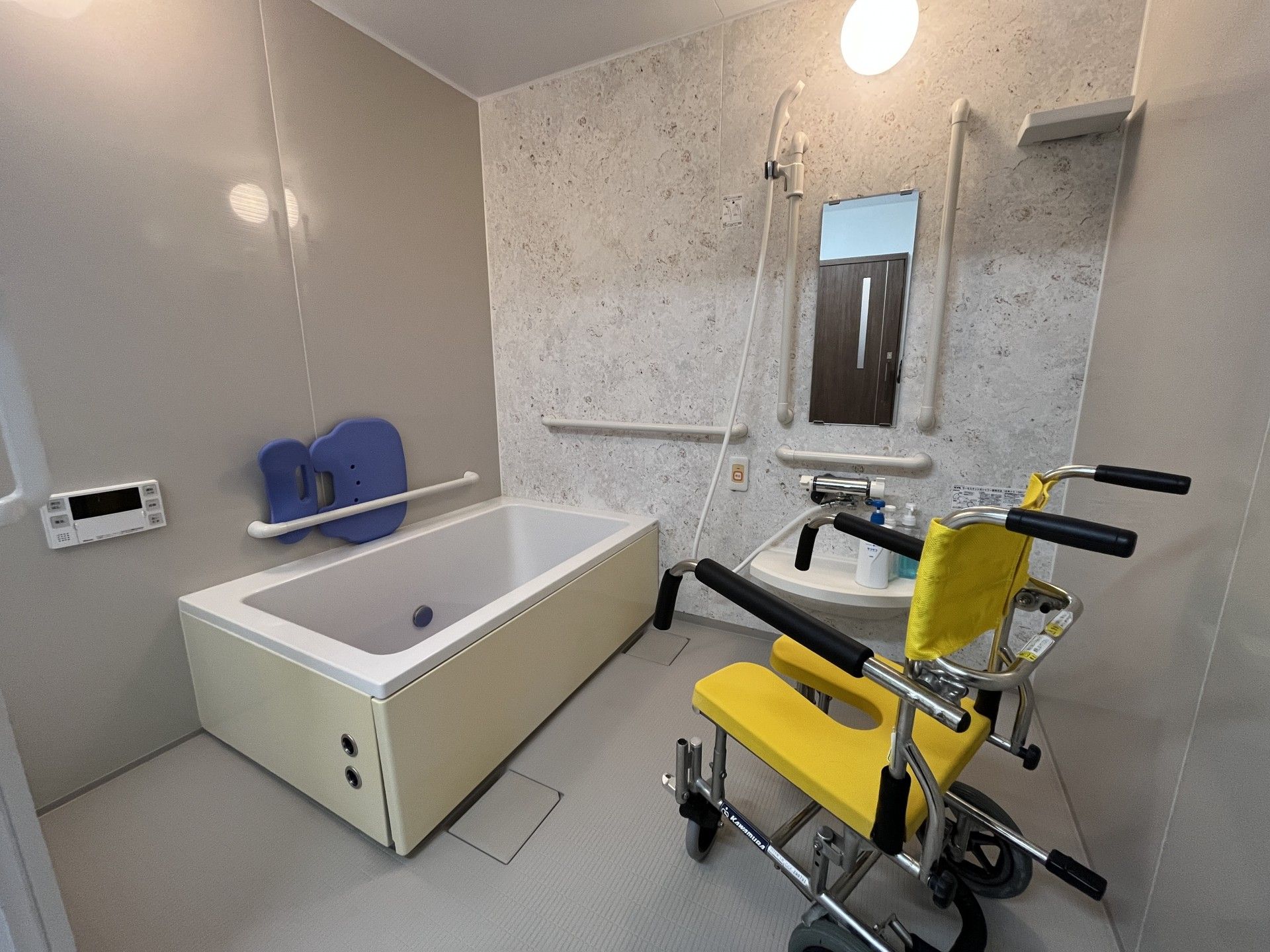 安全に配慮した浴室