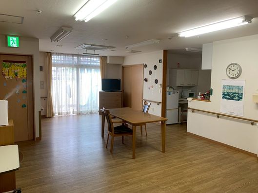 ラウンジ