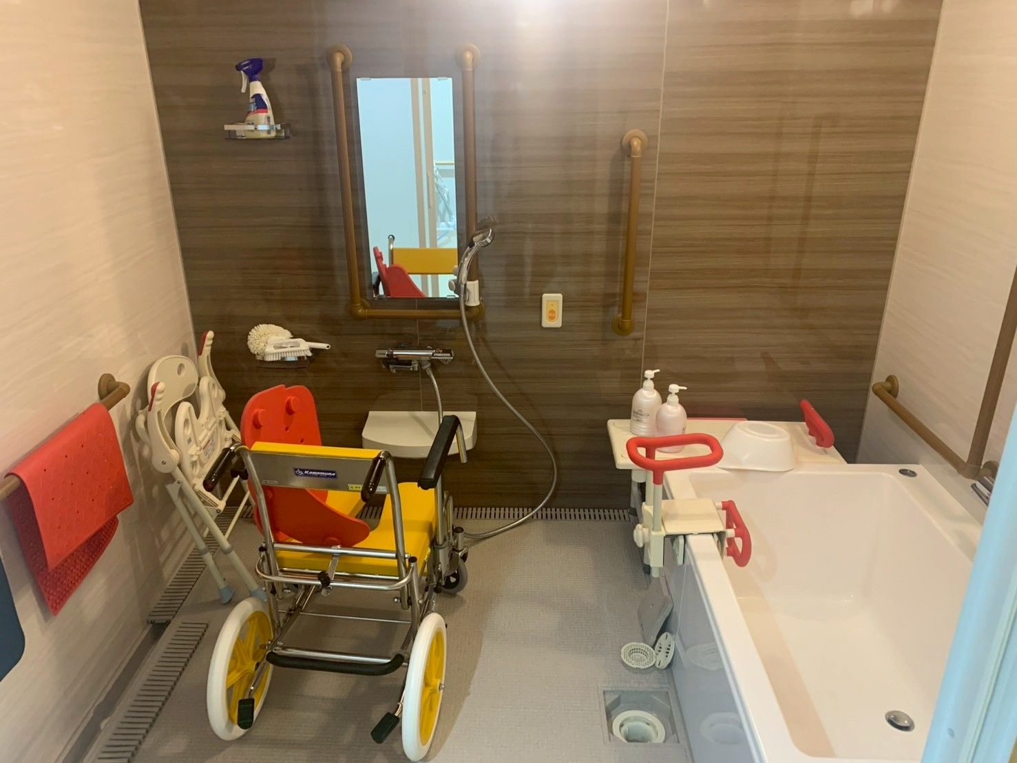 安全に配慮した浴室