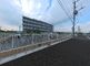 広々とした建物の外観