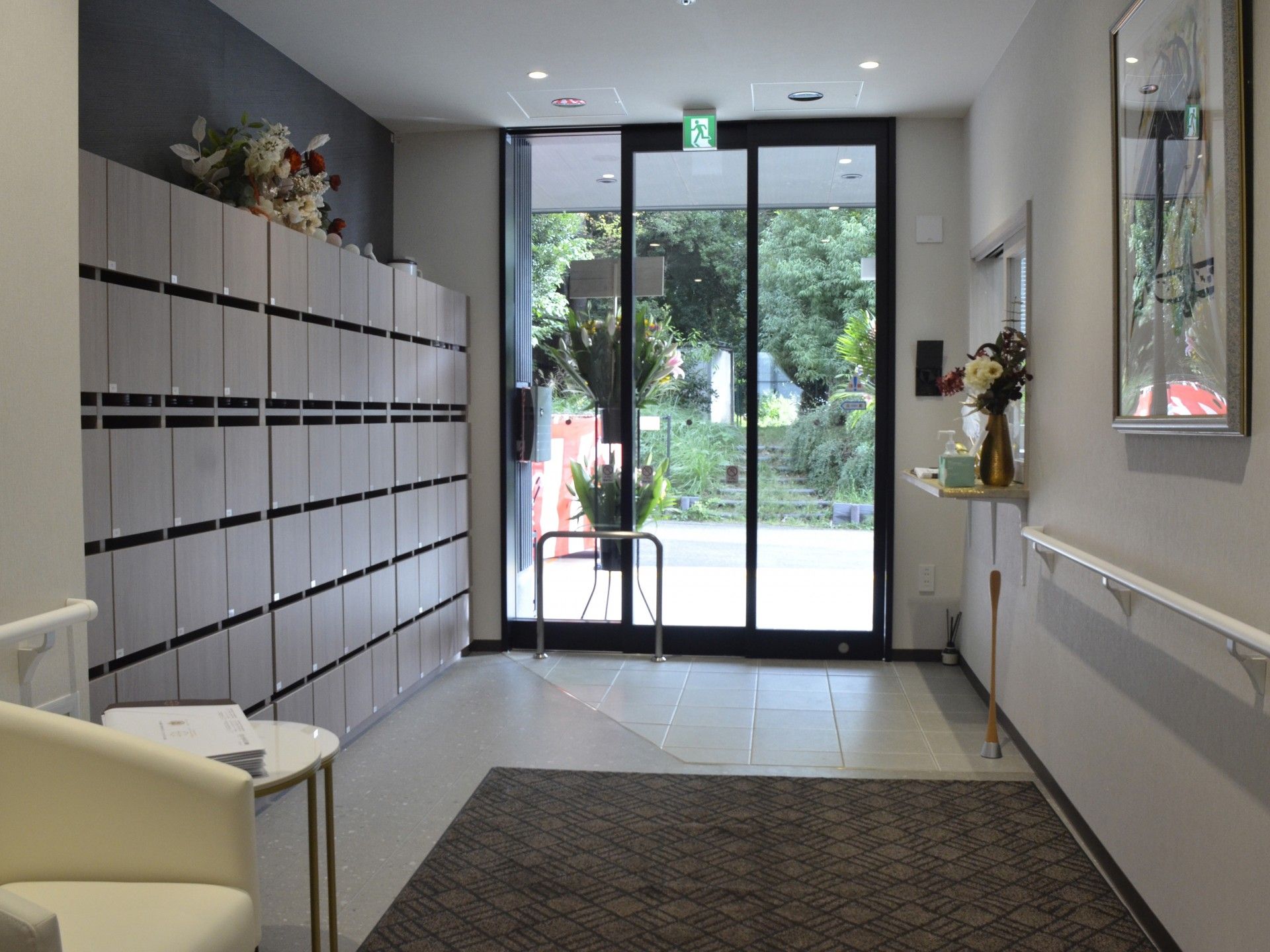 明るいエントランス