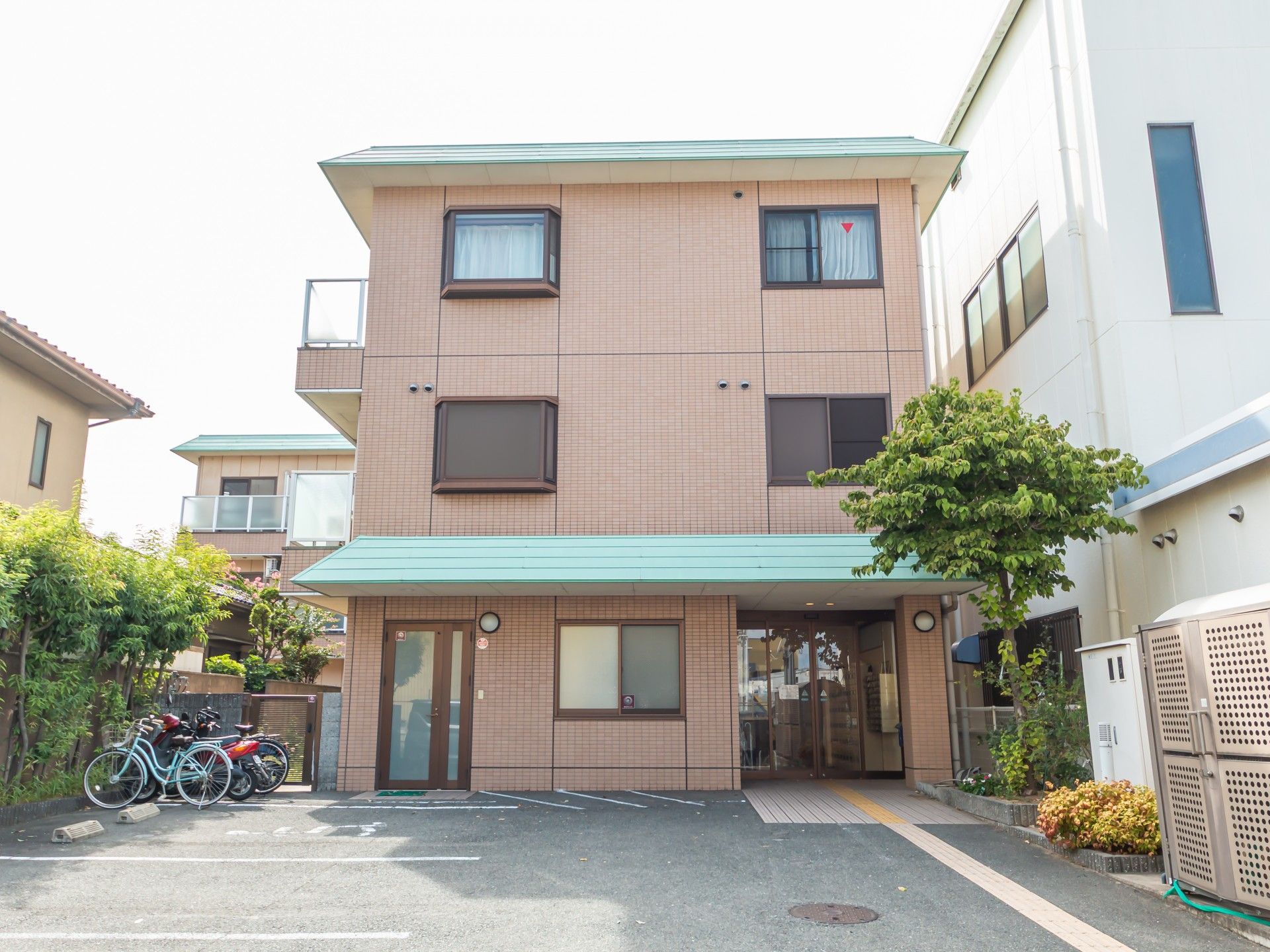 エントランスの外観