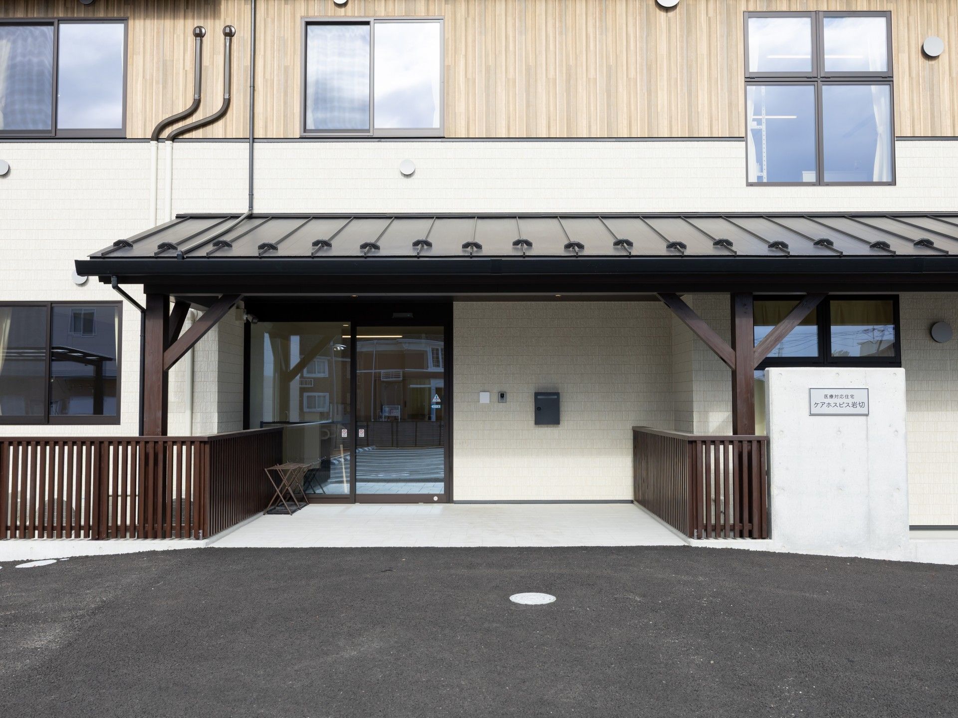 エントランスの外観