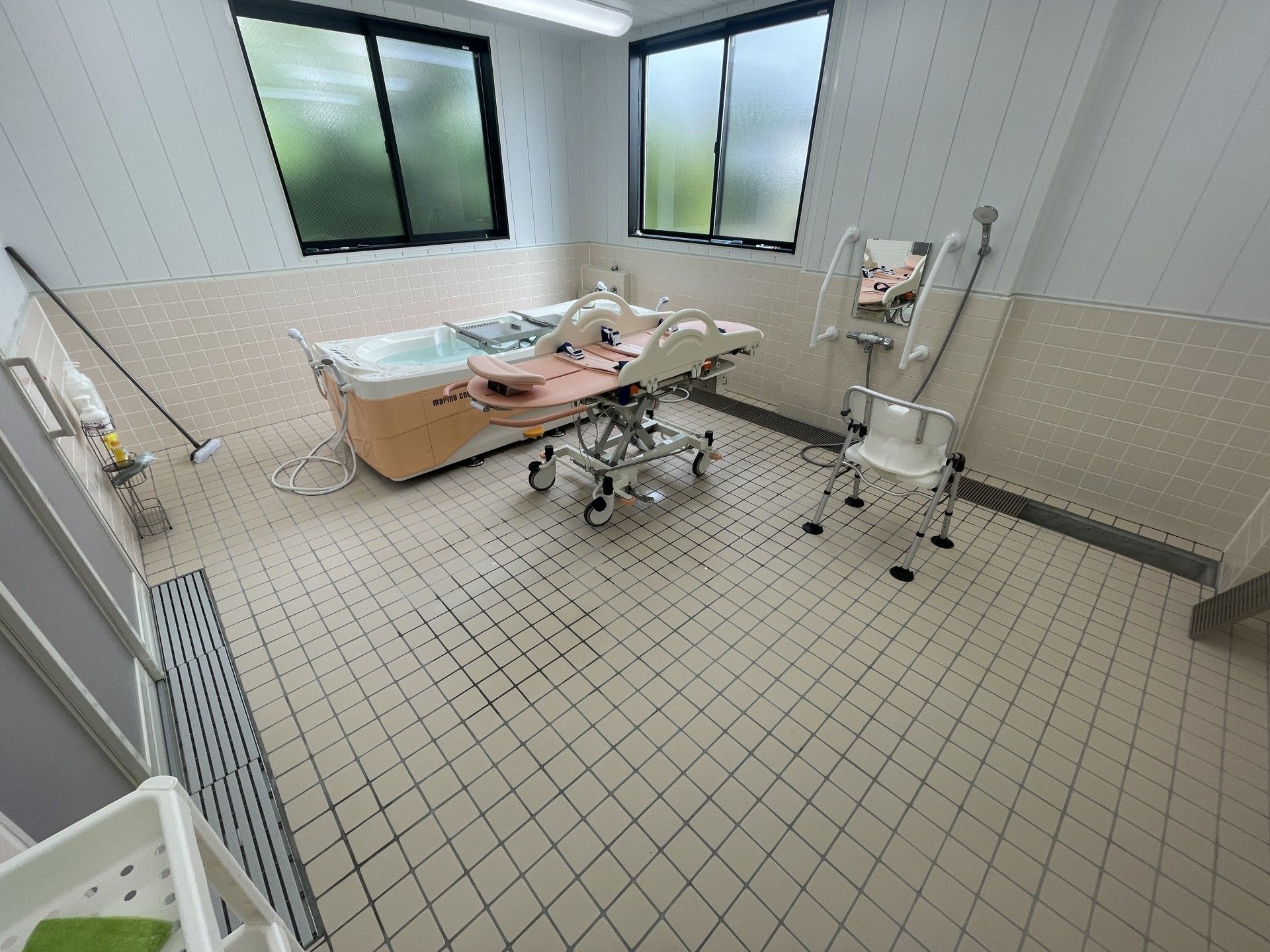 広々とした浴室